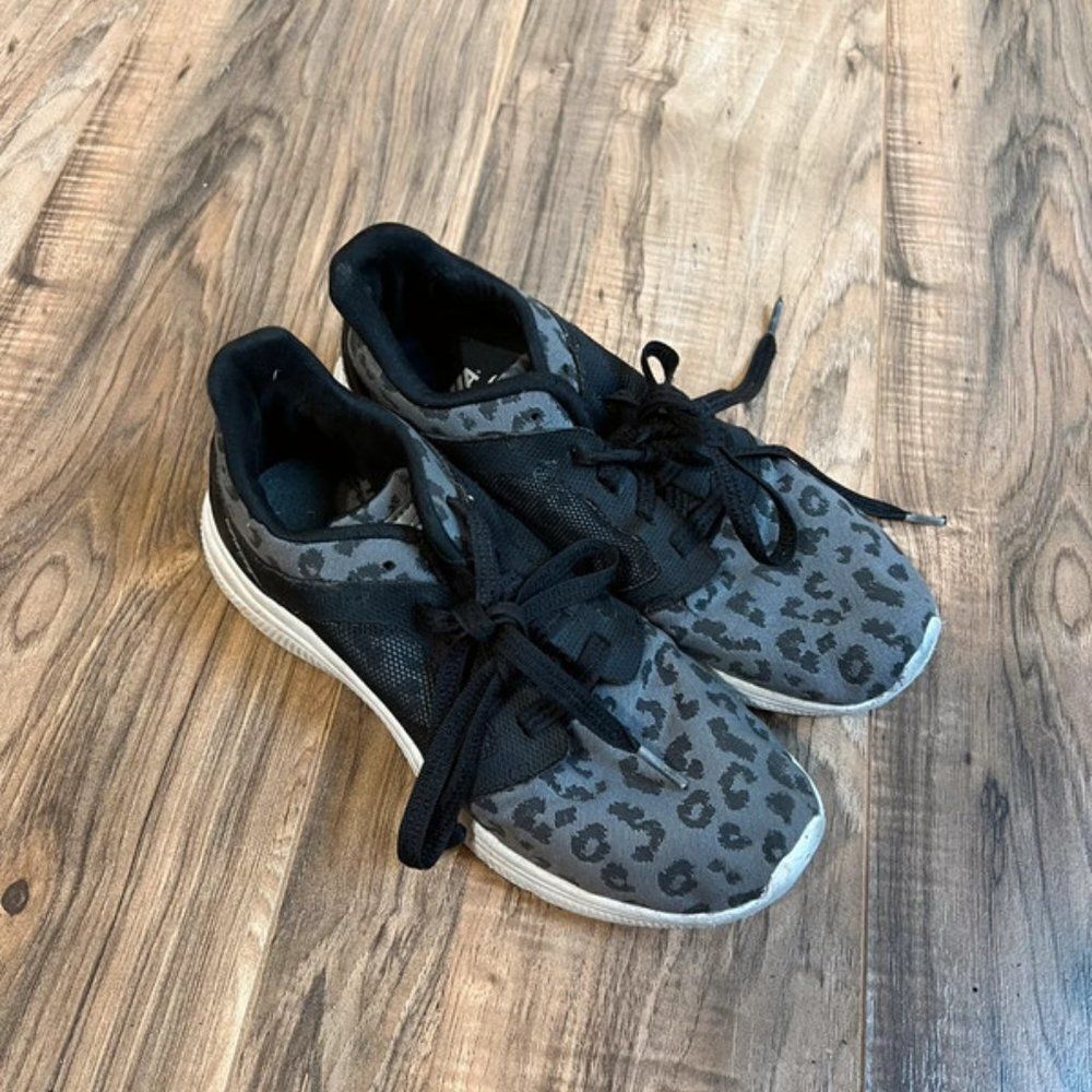 Avia memory‎ foam shoes size 6